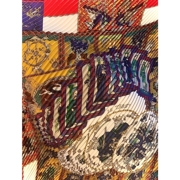 Hermès “Le Tarot” Carre Plisse Scarf R A R E!!! - Picture 2 of 13